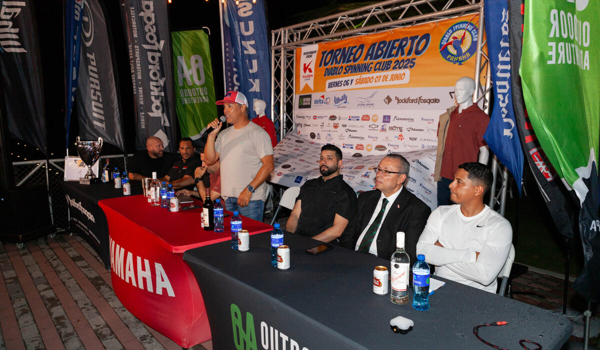 Conferencia de prensa diablo Spinning club